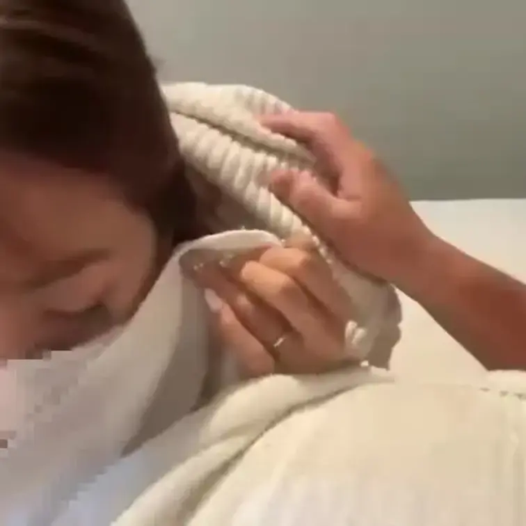 人妻さんがペロペロしだしました！！