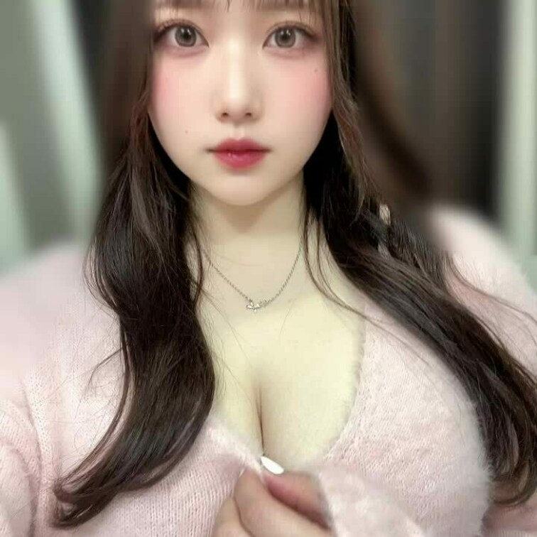 おっぱいもみもみ動画です！
⚠️ぽ○○○はないです