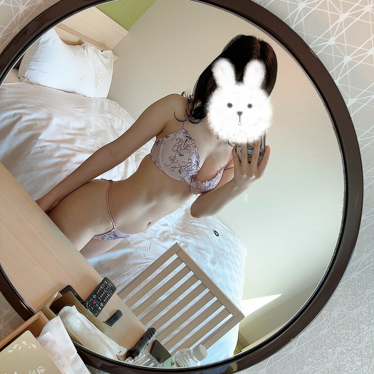 すずです🔔

始めたのでよろしくお願いします🥰

#素人 #童顔 #個人撮影 #ハメ撮り #おっぱい
#自撮り