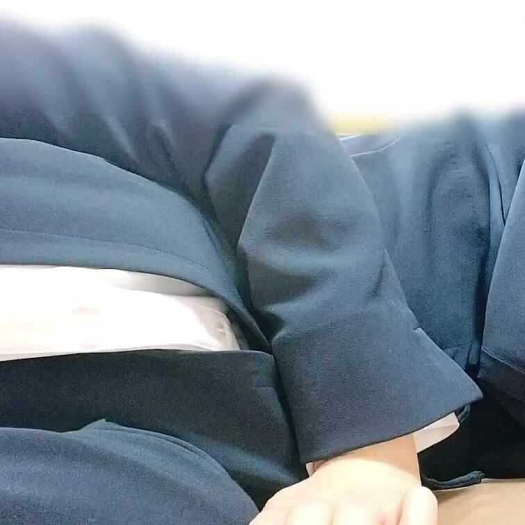 ムラムラがとまらない(〃∇〃)
スーツのままオナニーしちゃった💕

いつもはおまんこだけ触ることが多いけど、この日