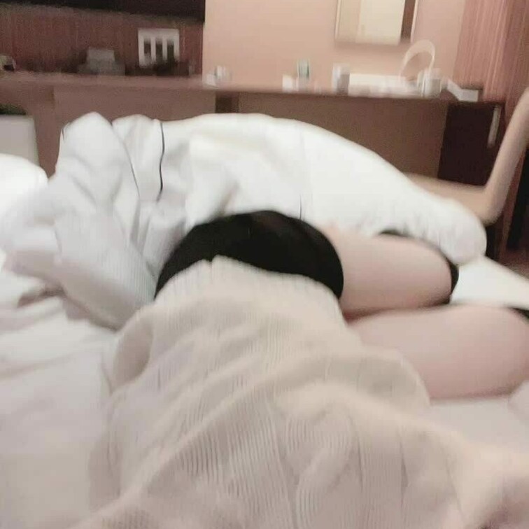一緒に泊まった男の子のベルト付けてみたらちょっと腰細く見える気がした(((許可済みです