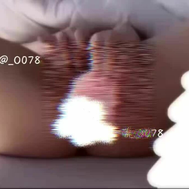 我慢したのに潮でちゃった