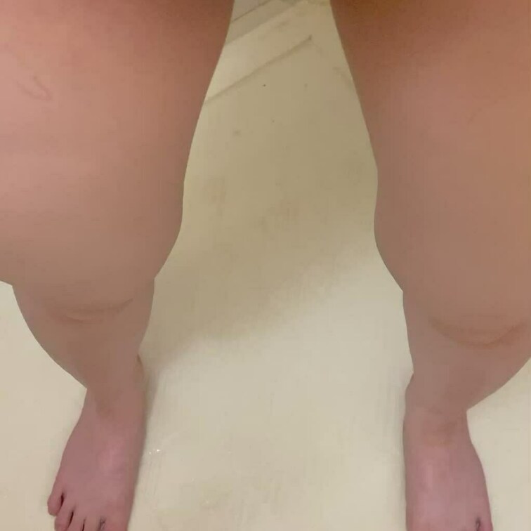 正面からのたちおしっこ！

