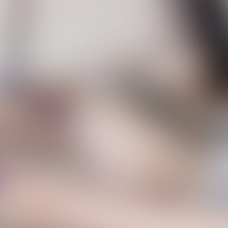制服でオナニー配信🤫♡


鏡使うと裏垢女子感が出て好きです♡


配信風ですが、画面越しで一緒にオナニーし