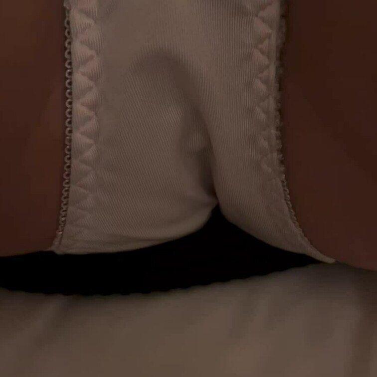 20歳ギャルななちゃんの手マン動画です！

