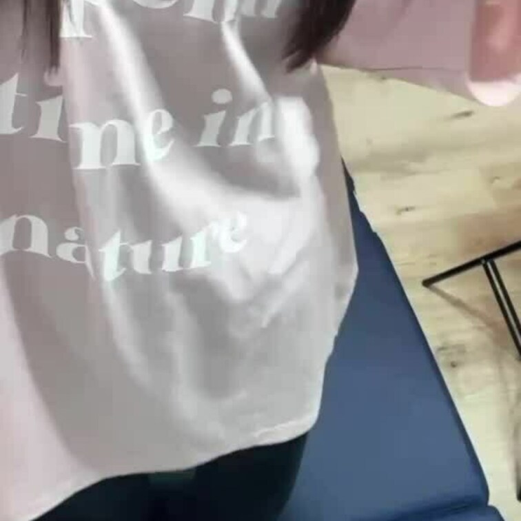 受付嬢23D杯
お腹見せてくれた😂