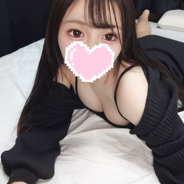 エッチな私服を着て誘ってみたwww

この服、胸元が凄くあいているから、外でまだきたことがない...
いつかは着て