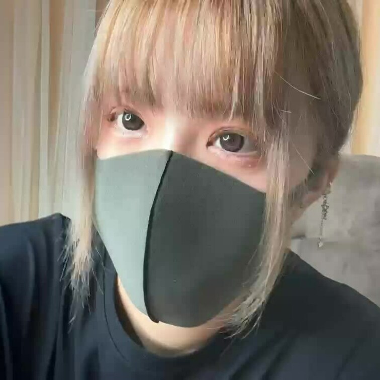 【みれい 20 歳】

みれいさんのライブ配信動画です
生配信 だと、1 回の有料配信を視聴すると、おおよそ平均 