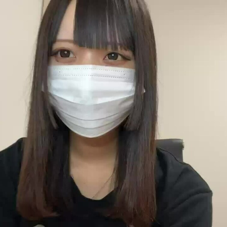 【りん 18 歳】

りんさんのライブ配信動画です
生配信 だと、1 回の有料配信を視聴すると、おおよそ平均 5,