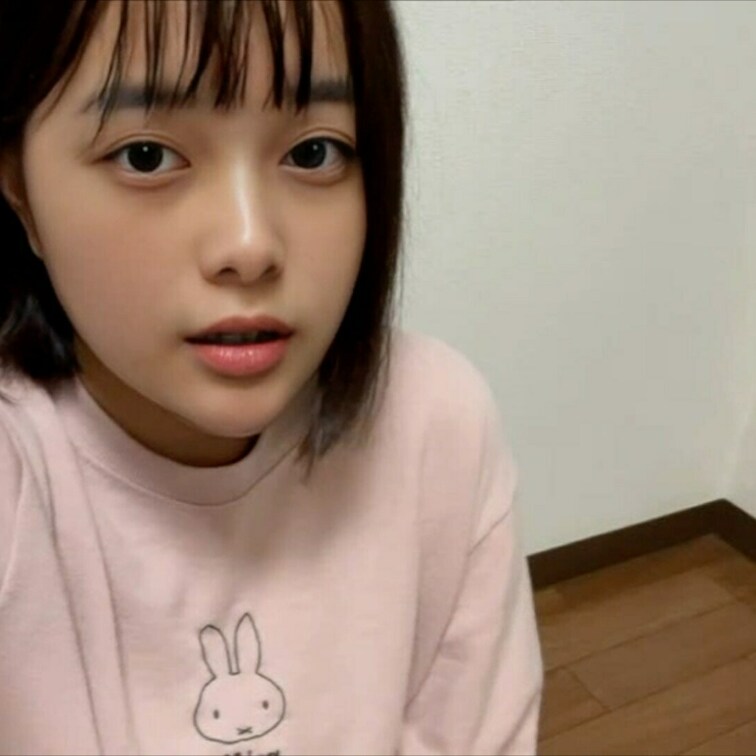 【ファン限定フル動画】🎁

普段は大人しい普通の女子◯生してるけど、家ではおなにーばっかしてる黒髪の女子◯生のオナニ