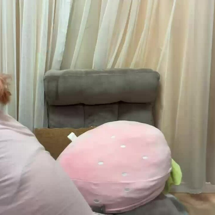 【みれい 20 歳】

みれいさんのライブ配信動画です
生配信 だと、1 回の有料配信を視聴すると、おおよそ平均 