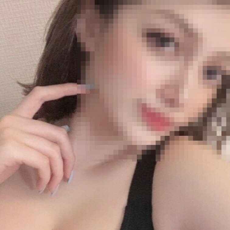 芸能人級ハーフの美女
芸能界で売れないのは闇を感じるレベルの美女
スタイルも顔もワールドクラスだと思います