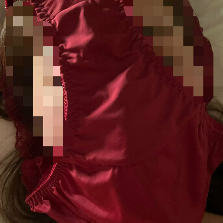 自分の汚臭で興奮する身体にされた変態人妻
