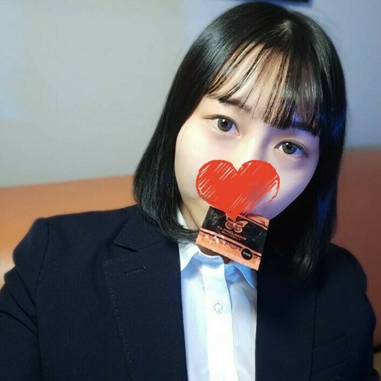 あやちゃんのプロフィールはこちらをご確認ください↓↓

名前：あや（仮）

年齢：21歳

職業：医療系学生