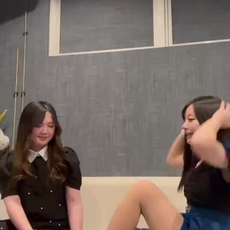 皆様大変お待たせしました！
今回のくすぐり動画はこちらです👍

是非いっぱい見てあげてくださいね(  ˆОˆ  )
