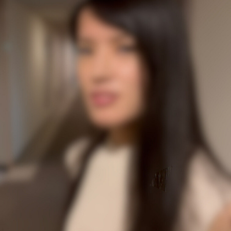 6月20日寝取られ第1弾
まずはホテルへの部屋に向かう所からです。
恥ずかしがり屋な妻を堪能ください😁