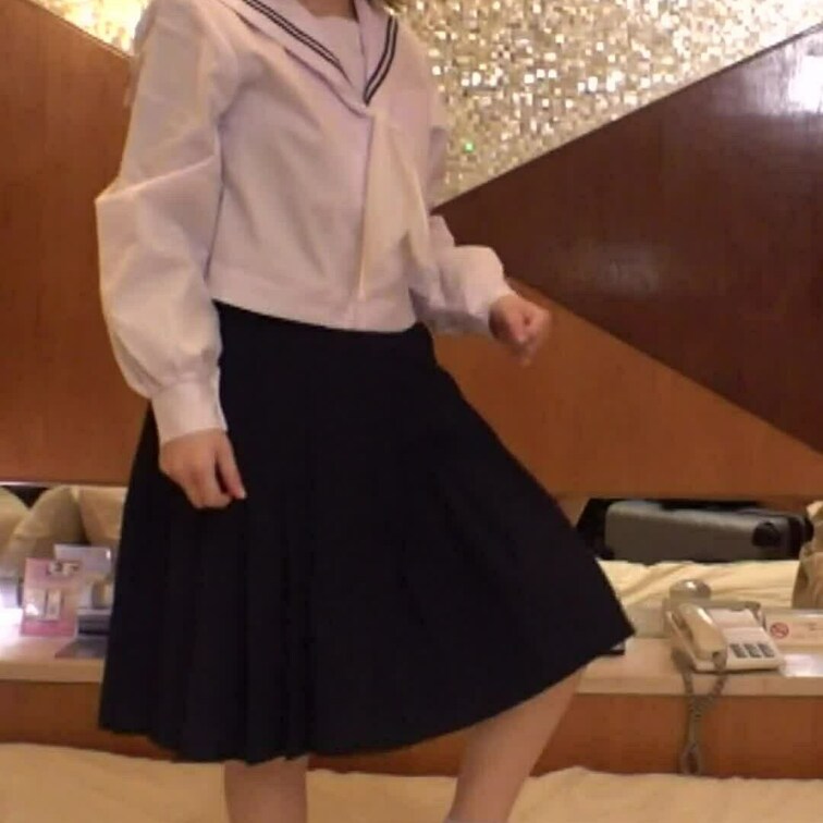 ダンスで鍛えた？腰遣いが最高！本田〇似？ショートカット&天然陰毛童顔なセーラー服ちゃん。ダンスで鍛えた？腰遣いが恥ずかし