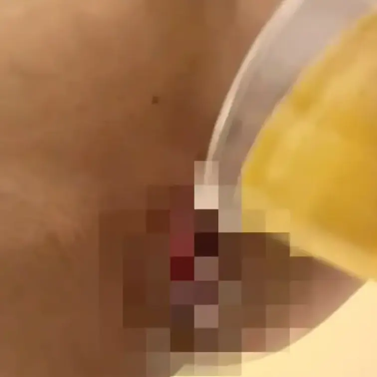 ヒナのおしっこ採取動画です🥰
おしっこ溢れそう😅