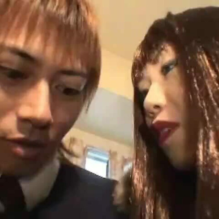 ケバいお○○○様の徹底した顔舐め！
口紅がべっちょべちょに顔に付いててエロさ満点😆
顔舐めマニアにはたまらん❤️