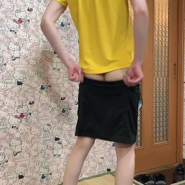 履いてるか、履いてないか、わかるよね？💛