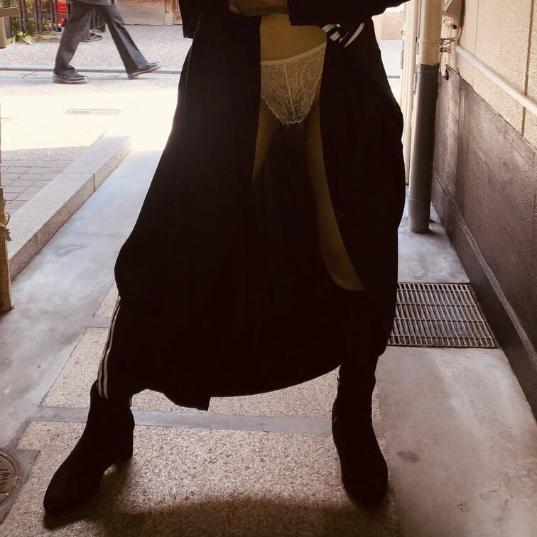 路地でチラっと(  ´ ` )