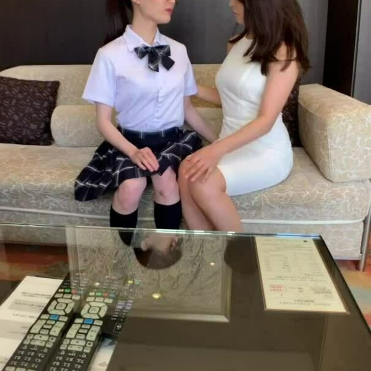 10/20より限定配信スタートです😎

【独占配信】美魔女ホステスと坂道系のあの子が濃厚レズプレイ　美女二人のWフェ