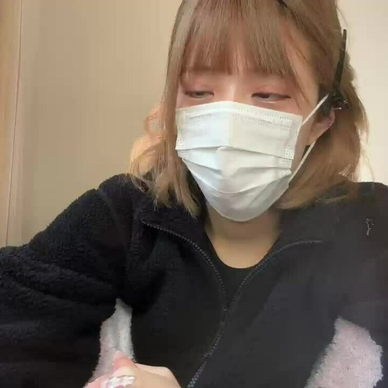 【みれい 20 歳】

みれいさんのライブ配信動画です
生配信 だと、1 回の有料配信を視聴すると、おおよそ平均 