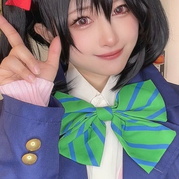 にこにこにー🎀のコスプレ140cm低身長Cosplay💗
この後いちごセーラに着替えました🍓🥛