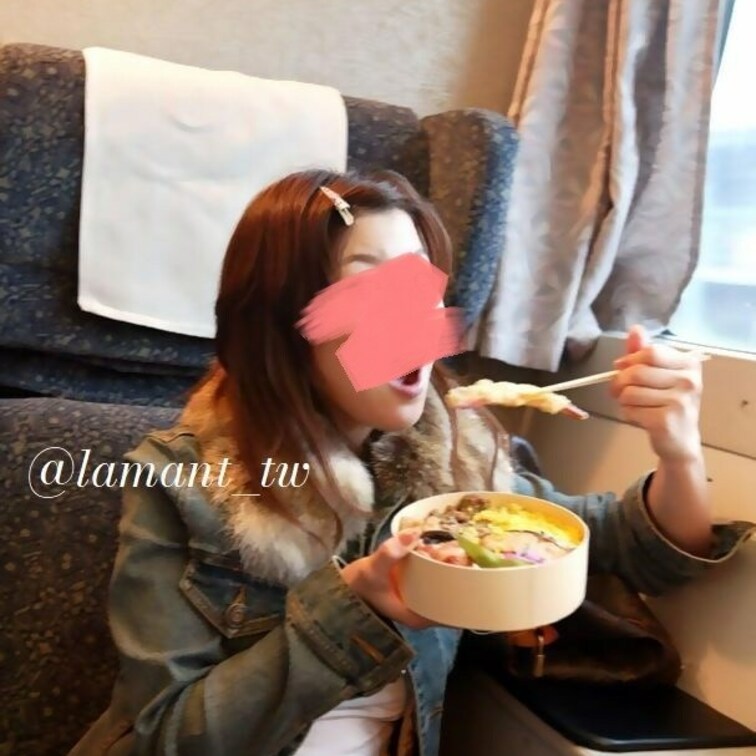 ち〇こ咥えた口でエビ天ほおばるトモちゃん♪