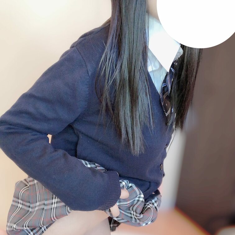 今日は制服……🔞🔞🥺
ひまり、色んなコスプレをしてきたけど制服が一番人気が気がするのん🥺🥺