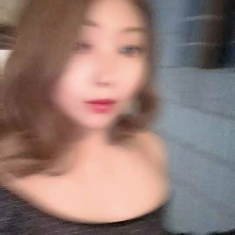 見られ好きの変態妻！
乳首まるわかりド変態衣装を着て出勤して色々なラブホ利用客に見られて…大興奮のゆいママ🫣