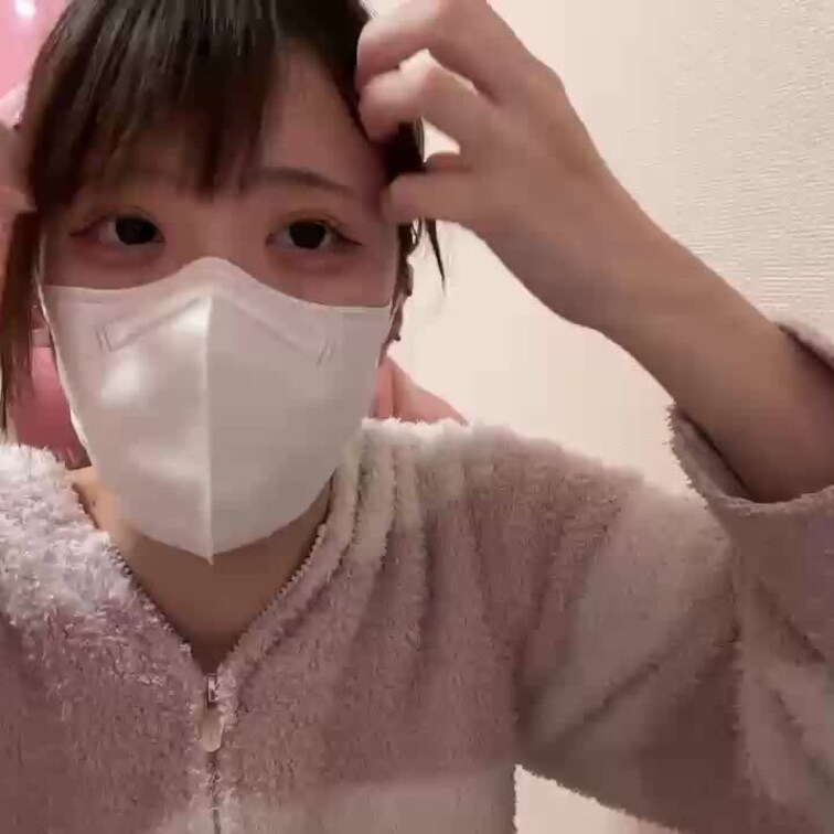 【みれい 20 歳】

みれいさんのライブ配信動画です
生配信だと、1 回の有料配信を視聴すると、おおよそ平均 5