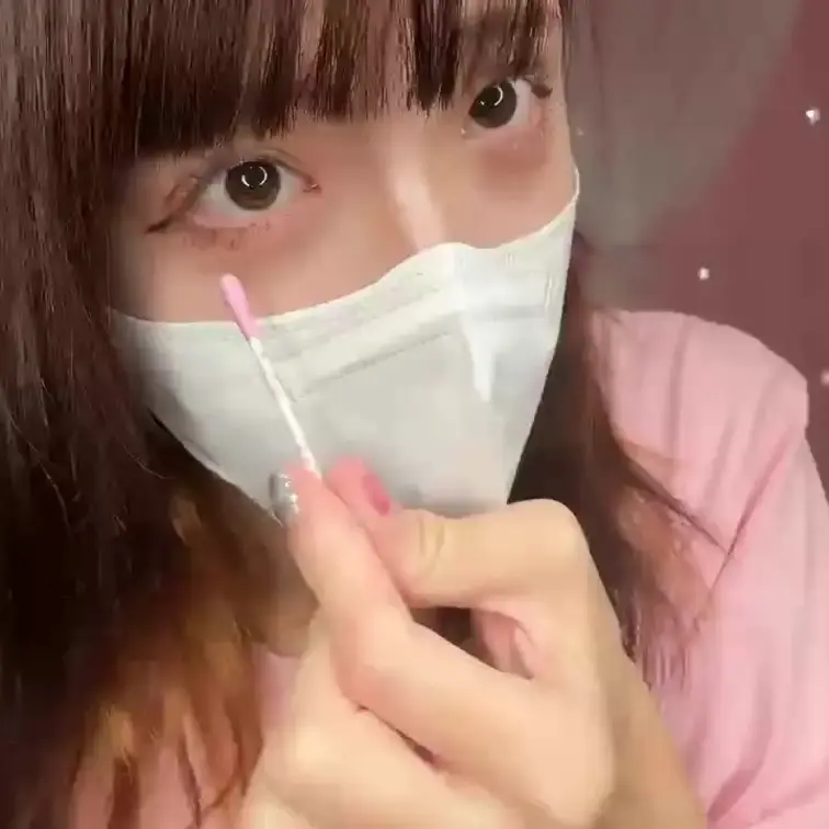 【みれい 20 歳】

みれいさんのライブ配信動画です
生ライブ配信だと、1 回の有料配信を視聴すると、おおよそ平