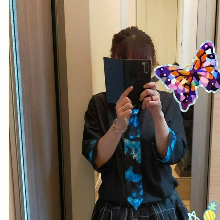 ラリ女のイヤイヤ無意識フェラ