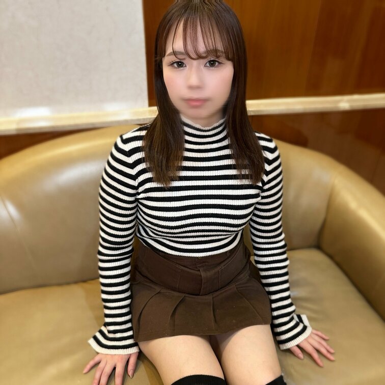 彼氏持ちのデカ尻JDと密会😆👍🏻
愛嬌があって素晴らしい！
笑顔の多い女性は素敵ですね❤️

でも実は変態でご奉