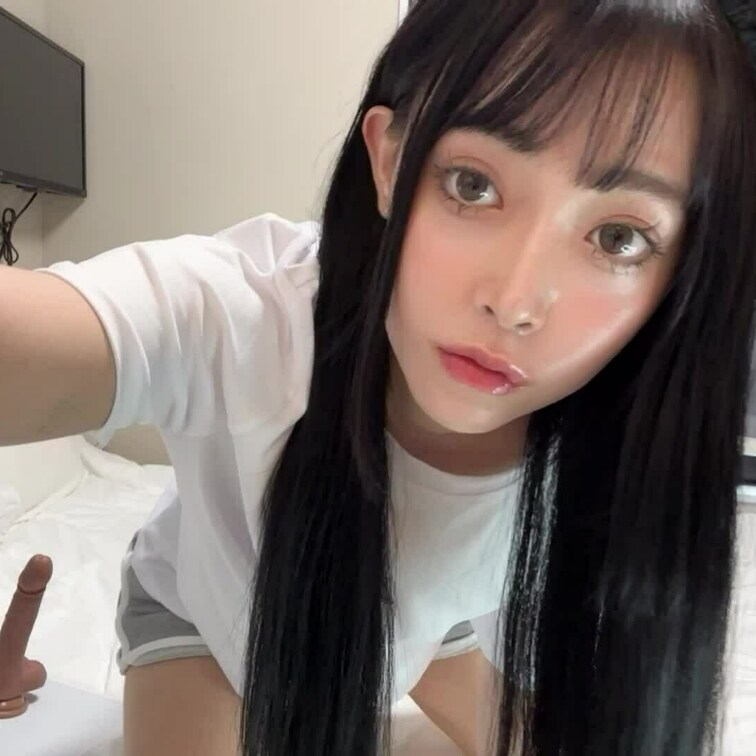ディルドで騎乗位オナしたねこ  気持ちい♡

動画は5分12秒です！
前に久々にディルドを使ってからはまっちゃいま