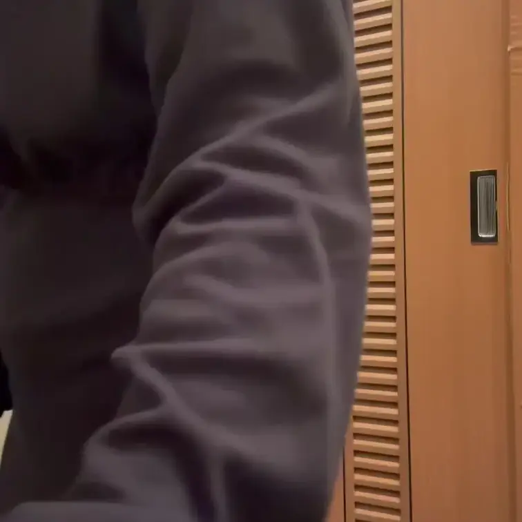お風呂に入浴してるところを撮っちゃいましたw
産まれたままの姿を楽しんで下さい！