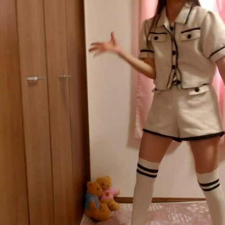 紐でございます。