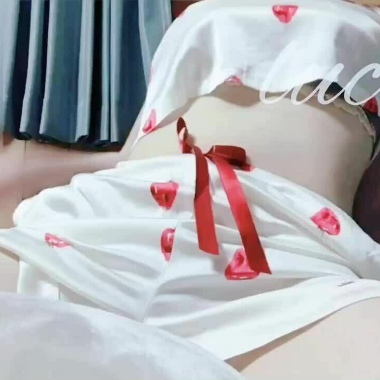 上に乗って動くの難しいから練習…🧸💦
どうかな…？

有料プランのおなにー動画は明日投稿します！