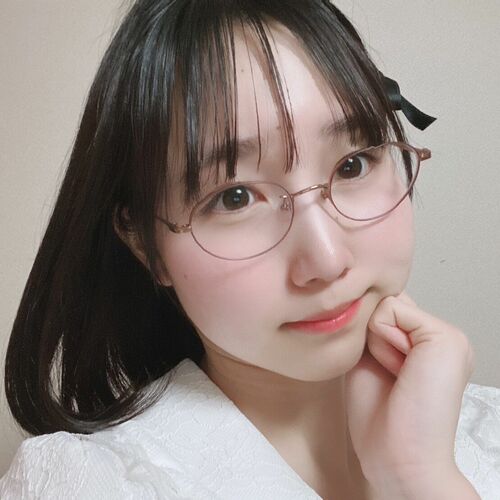 佐藤ましろ❄️眼鏡の大学生
