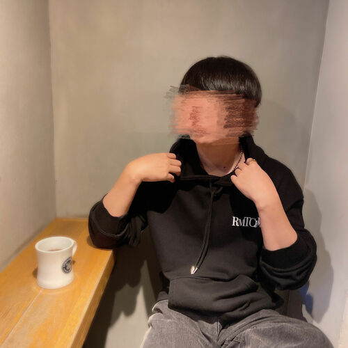 しゅん【職場の後輩美女OLといちゃラブ】