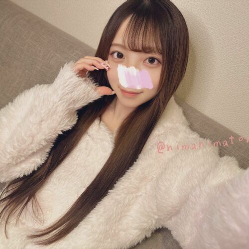 にま