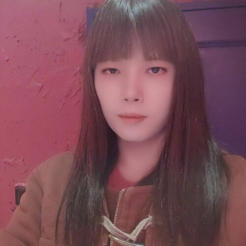 杏ひまり