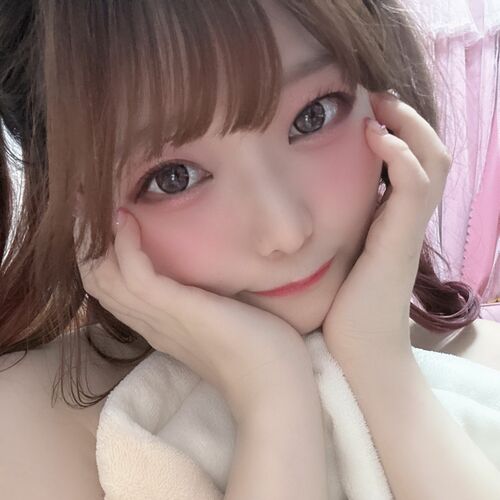 裏めろゅ🐰🎀
