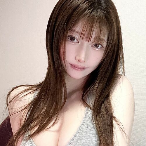 みかみか【絶倫美巨乳のオトナ向け配信者】