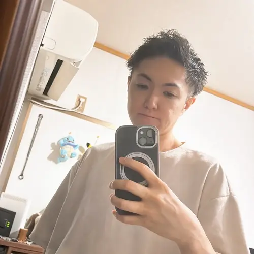 TSUYOSHI
