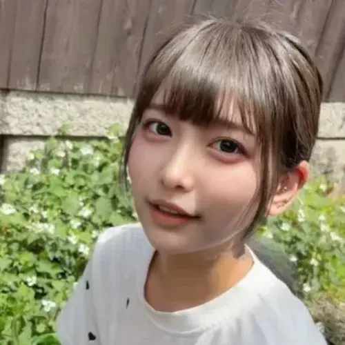 胡桃もえ