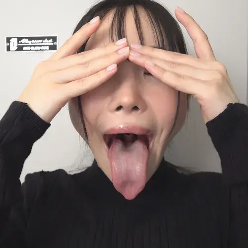 りょう（フェラ専門動画）🍌即尺/ごっくん/顔射/フェラ顔/丸呑みピストン🍌