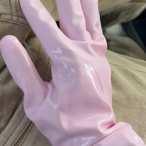 ピンクの炊事用ビニール手袋大好き!