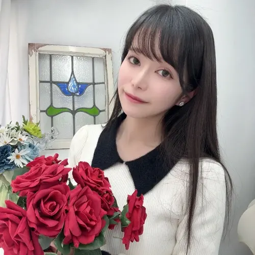 春奈芽衣